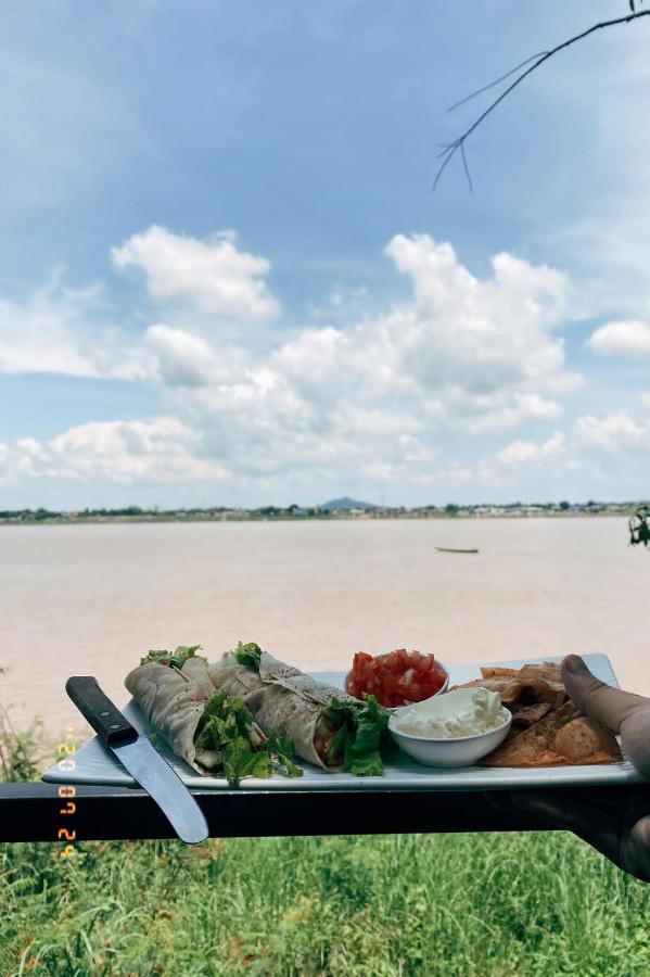 Pilgrim'S Kitchen & Inn Savannakhet Buitenkant foto
